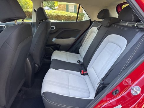 Certified 2022 Hyundai Venue SEL image 14
