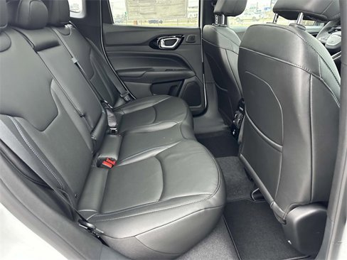 New 2025 Jeep Compass Limited w/ High Altitude Package image 18