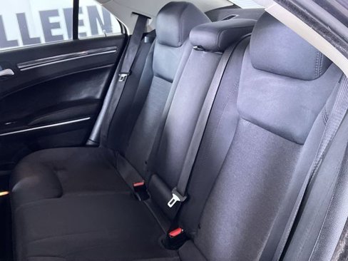 Used 2020 Chrysler 300 Touring image 21