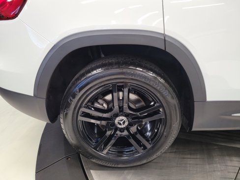 Used 2020 Mercedes-Benz GLB 250 w/ Premium Package image 51