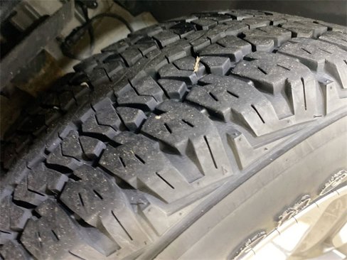 Used 2019 Jeep Cherokee Trailhawk w/ Cold Weather Group image 23