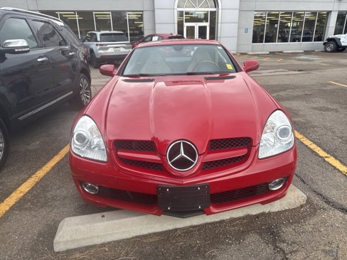 Used 2009 Mercedes-Benz SLK 300 image 2
