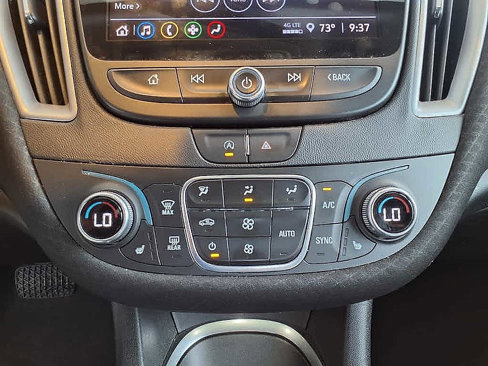 Used 2022 Chevrolet Malibu LT image 15