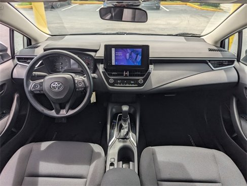Used 2023 Toyota Corolla LE image 9