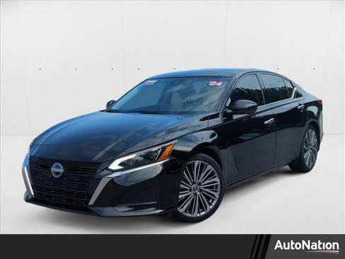Used 2024 Nissan Altima 2.5 SL image 1