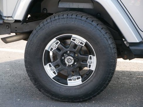 Used 2014 Jeep Wrangler Unlimited Sahara w/ Connectivity Group image 11