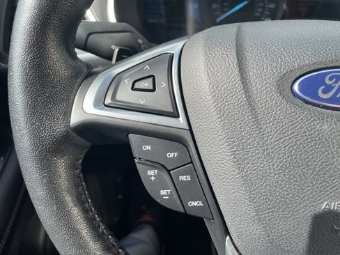 Used 2016 Ford Edge Titanium w/ Technology Package image 15