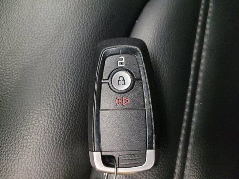 Used 2024 Ford Edge SEL image 32