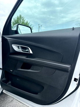 Used 2016 Chevrolet Equinox LTZ w/ Enhanced Convenience Package image 23