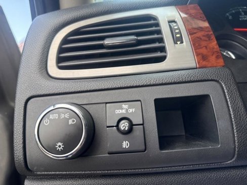 Used 2012 Chevrolet Suburban LTZ image 37