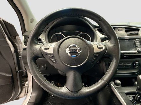 Used 2017 Nissan Sentra SV image 9