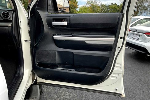Used 2016 Toyota Tundra SR5 w/ SR5 Upgrade Package image 20