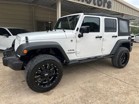 Used 2012 Jeep Wrangler Unlimited Sport image 9