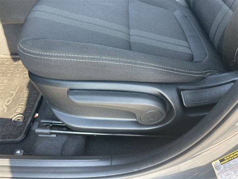 Used 2023 Hyundai Venue SEL image 12