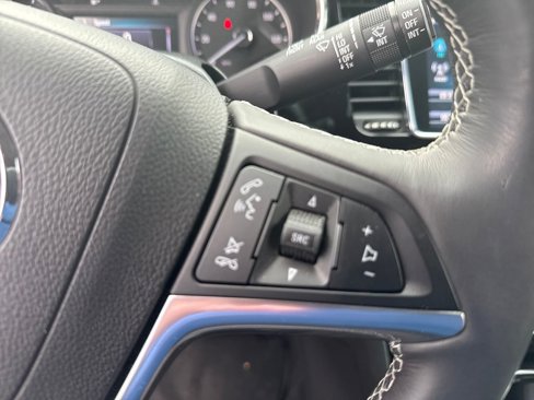 Used 2019 Buick Encore Essence image 21