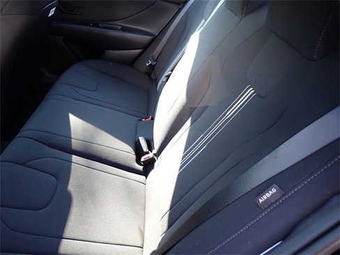 New 2025 Hyundai Elantra Sport image 12