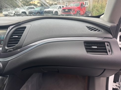 Used 2015 Chevrolet Impala LT image 15