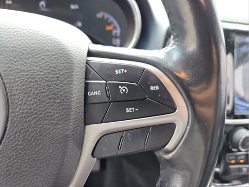Used 2020 Jeep Grand Cherokee Limited image 29