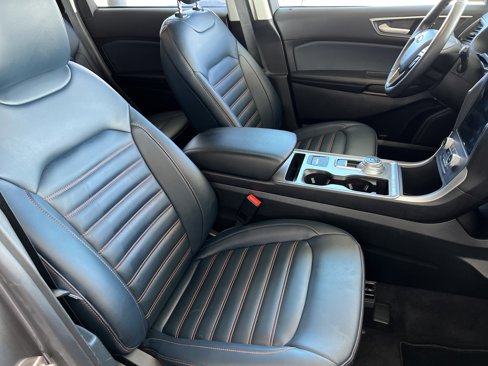 Used 2023 Ford Edge SEL w/ Sport Appearance Package image 13