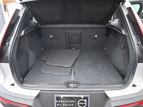 Certified 2023 Volvo XC40 Recharge Ultimate image 33