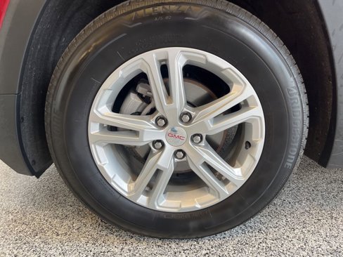 Used 2024 GMC Terrain SLE image 30