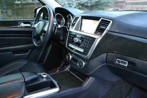 Used 2015 Mercedes-Benz ML 400 4MATIC w/ Accessory Chrome Package image 24