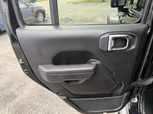 Used 2022 Jeep Wrangler Unlimited Sport image 16