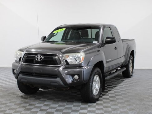 Used 2013 Toyota Tacoma 4x4 Access Cab V6 image 2