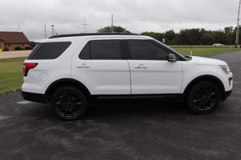 Used 2018 Ford Explorer XLT w/ Equipment Group 202A image 16