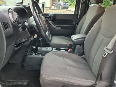 Used 2018 Jeep Wrangler Unlimited Sport image 18