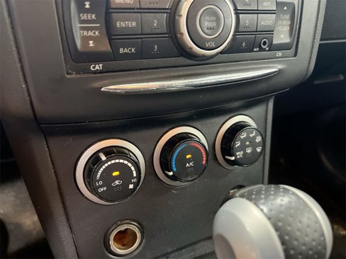 Used 2013 Nissan Rogue S image 14
