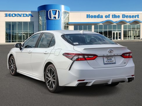 Used 2023 Toyota Camry SE image 5