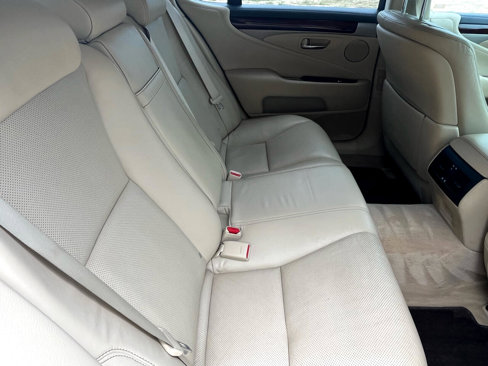 Used 2014 Lexus LS 460 image 47