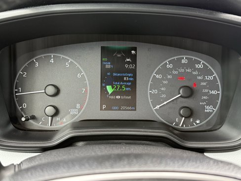 Used 2025 Toyota Corolla SE image 32