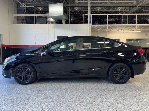 Used 2016 Chevrolet Cruze LT w/ Convenience Package image 9