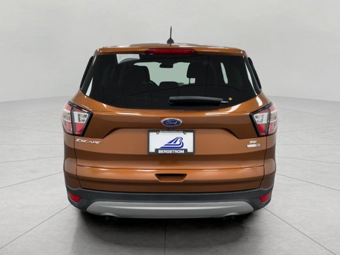 Used 2017 Ford Escape SE w/ SE Cold Weather Package image 5