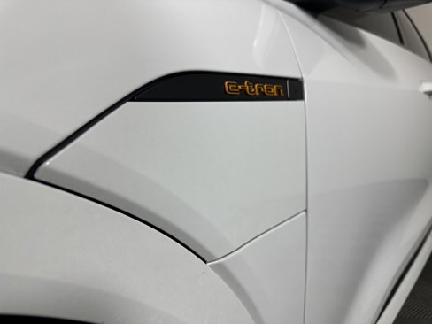 Used 2023 Audi e-tron Premium Plus w/ Premium Plus Package image 9
