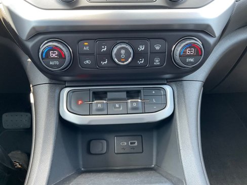 Used 2023 GMC Acadia SLE w/ Driver Convenience Package image 9