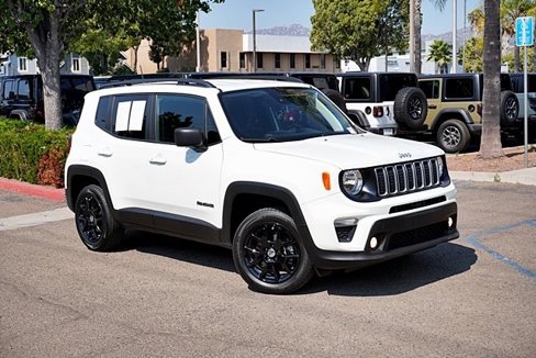Certified 2022 Jeep Renegade Latitude image 3