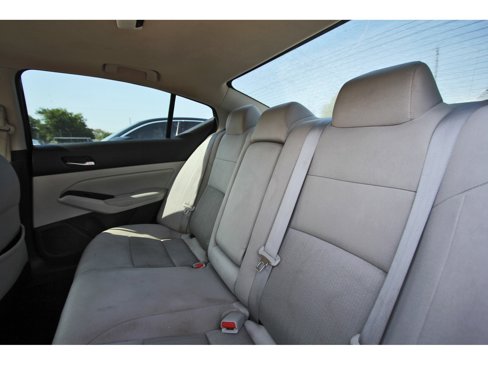 Used 2021 Nissan Altima 2.5 SV w/ SV Premium Package image 7