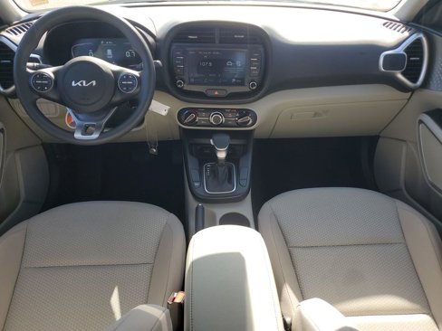 Used 2023 Kia Soul LX image 21