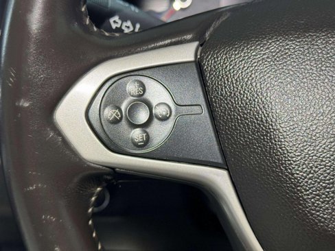 Used 2017 Chevrolet Colorado LT image 9