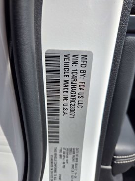 Used 2024 Jeep Grand Cherokee Altitude image 38