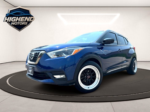 Used 2019 Nissan Kicks SR image 2