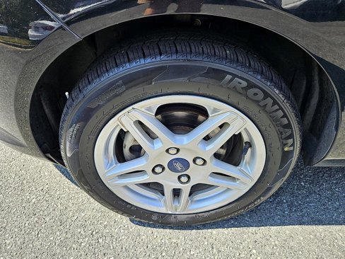 Used 2019 Ford Fiesta SE image 18