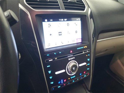 Used 2018 Ford Explorer Limited w/ Equipment Group 301A image 28