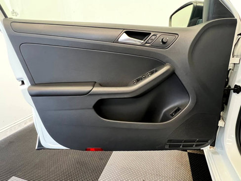 Used 2014 Volkswagen Jetta S image 7