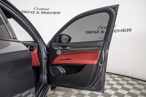 Used 2020 Alfa Romeo Stelvio Ti Sport image 17