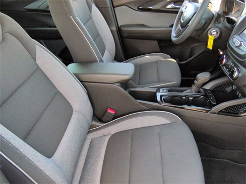 Used 2023 Chevrolet TrailBlazer LS image 33