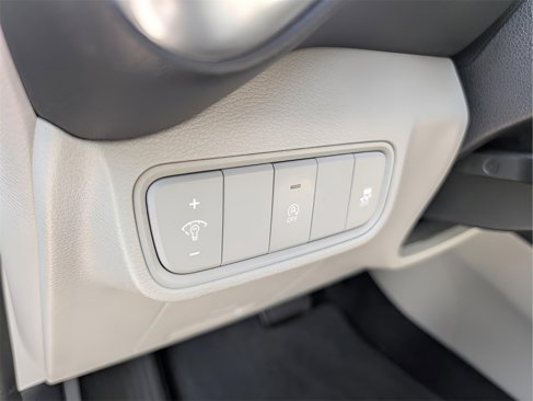 Used 2022 Kia Soul LX image 13